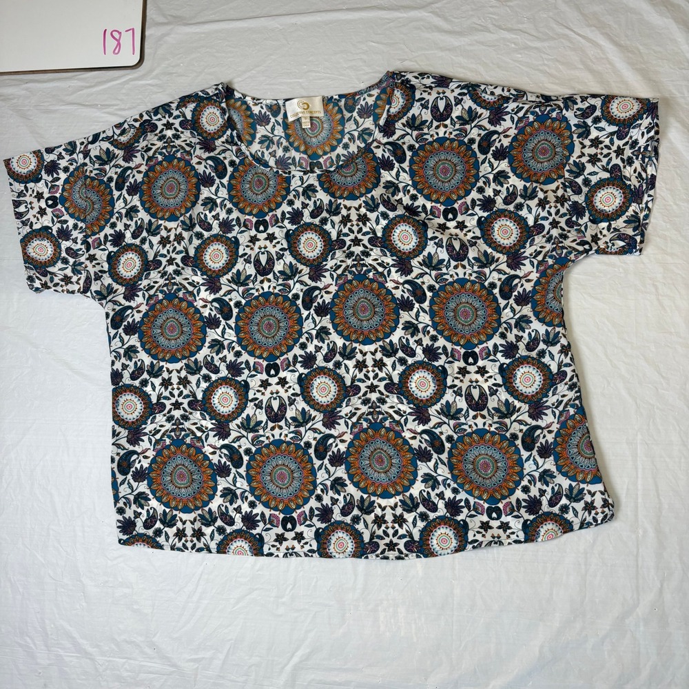 Collective Concepts Womens Small Boho Mandala Floral Short Sleeve Blouse‎